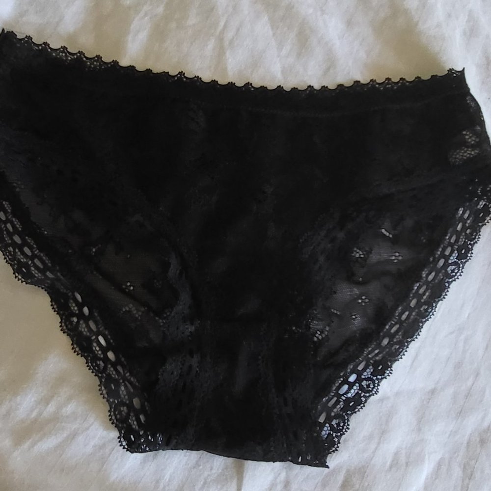 Black laced panty